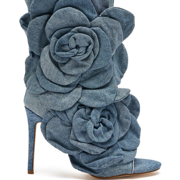 Azalea Wang Blue Floral Women's Shoes - Picture 9 of 10